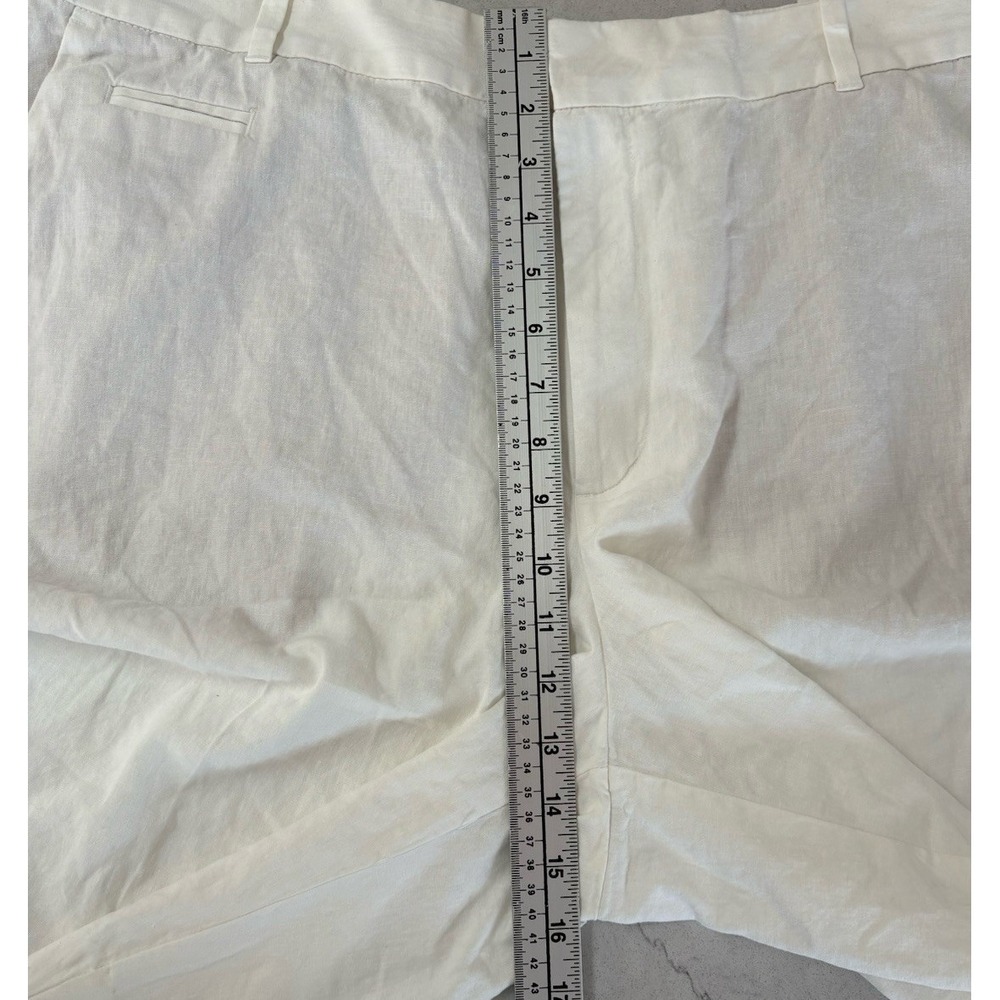 NWT Gap 365 Low Rise Linen Blend Trouser Shorts White Size 18, 9" Inseam 780784 - Picture 7 of 13